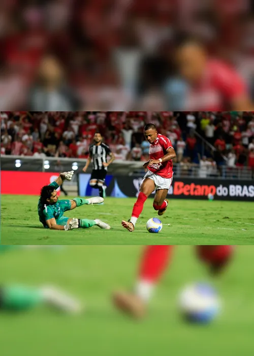 
				Com gol no finalzinho, CRB vence o Ceará no jogo de ida: 1 a 0
			
			