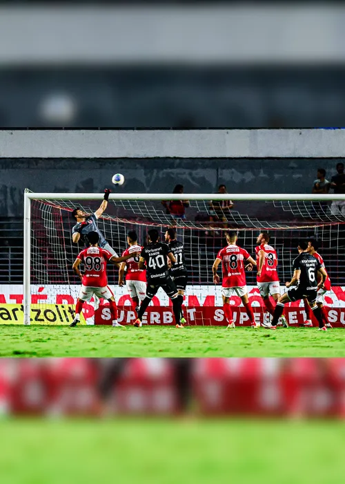 
				Com gol no finalzinho, CRB vence o Ceará no jogo de ida: 1 a 0
			
			