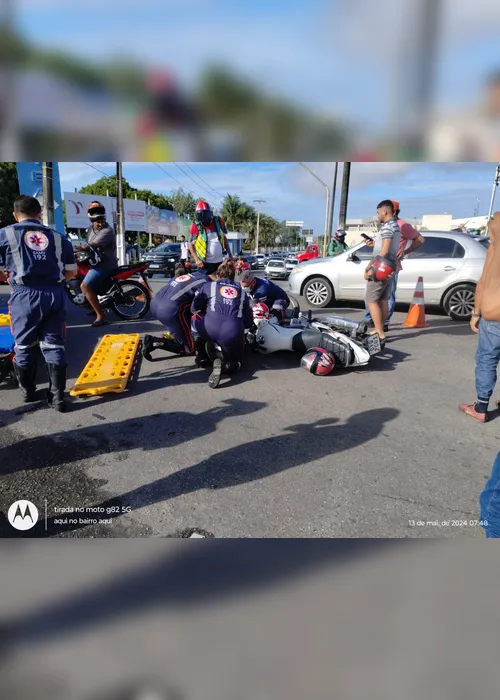 
				Criança de 9 anos e mototaxista ficam feridos em acidente entre motos
			
			