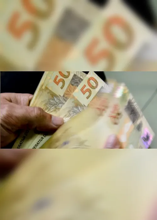 
			
				Devedores têm último fim de semana para aderir ao Desenrola Brasil
			
			