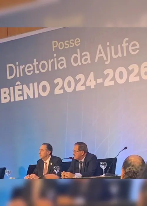 
			
				Ministro Humberto Martins prestigia posse da Ajufe
			
			