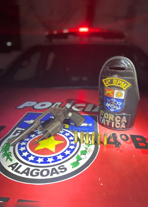 
				PM de Alagoas apreende 32 armas e 21 quilos de drogas em uma semana
			
			
