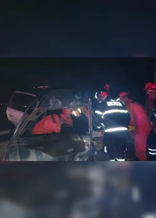 
				Polícia começa a investigar acidente em Satuba após motorista fazer 'zigue-zague'
			
			