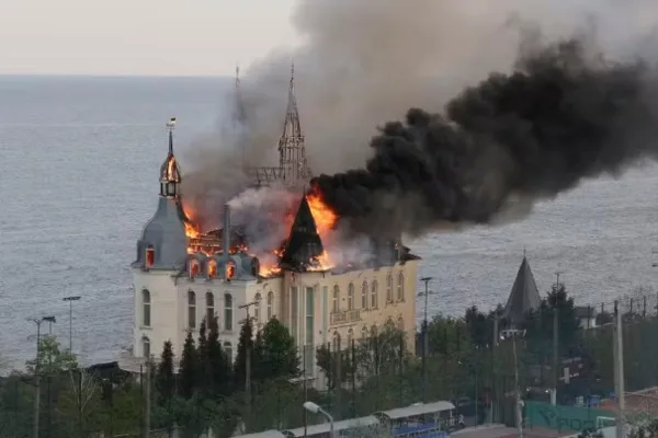 
				
					'Castelo do Harry Potter' é destruído em ataque russo na Ucrânia
				
				