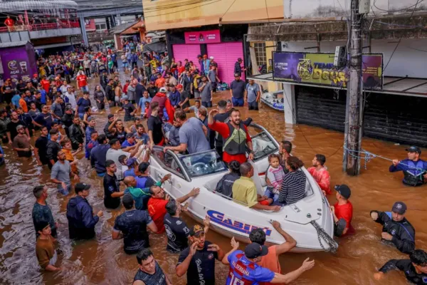 
				
					Chuvas afetam 781 mil pessoas no RS; mortes sobem para 75
				
				