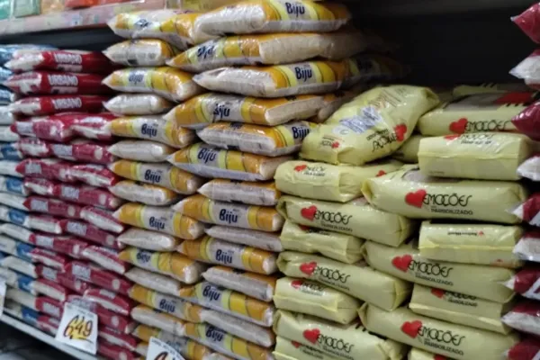 
				
					Chuvas: supermercados de Alagoas comeam a restringir compra de arroz
				
				