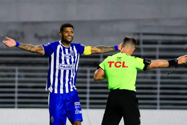 
				
					Com dois gols de pênalti, CSA e Botafogo-PB ficam no empate: 1x1
				
				