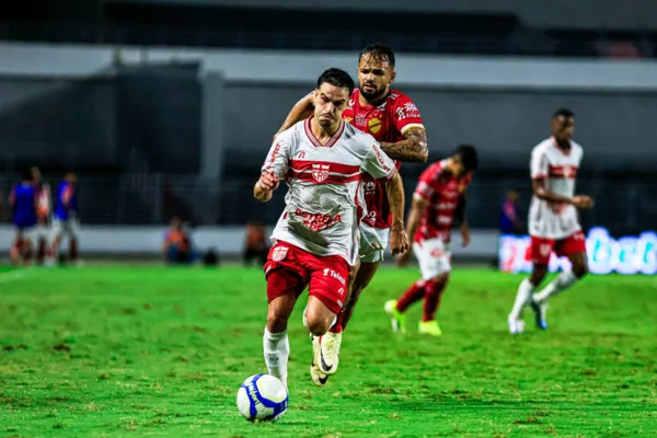 

					Com gol de Anselmo Ramon, CRB vence Vila Nova no Rei Pelé pela Série B

				