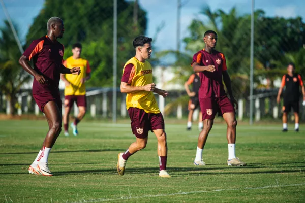 
				
					Em busca da 1 vitria, CRB enfrenta a Chapecoense no Rei Pel
				
				