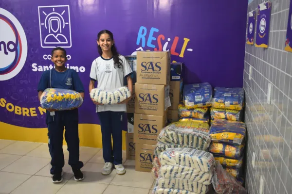 
				
					Escola de Maceió faz campanha para ajudar vítimas de enchentes no RS
				
				