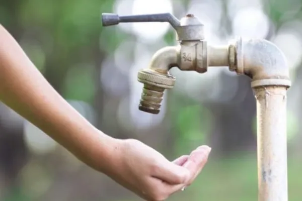 
				
					Rompimento em adutora afeta abastecimento de água em Colônia Leopoldina
				
				