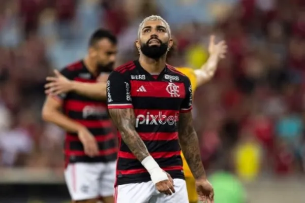 
				
					Flamengo e Corinthians têm camisas mais valiosas do futebol brasileiro
				
				
