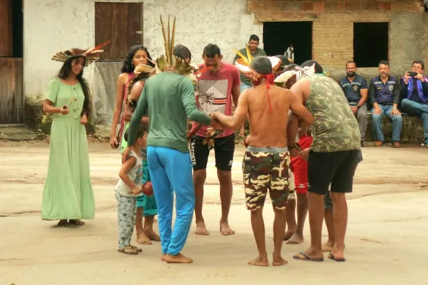 
				
					Indígenas do Sertão relatam falta de transporte e difícil acesso à água e educação
				
				