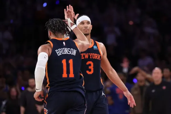 
				
					Knicks batem Pacers pela 2ª vez e lideram série das semifinais
				
				