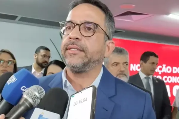 
				
					Paulo diz que Lula chega na quinta com investimento de R$ 500 milhões
				
				