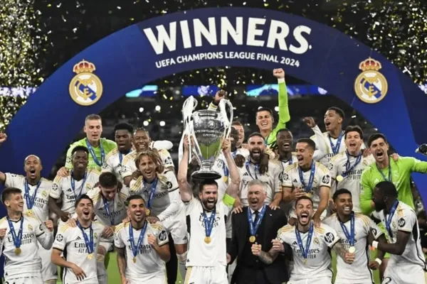 
				
					Real Madrid perde dois destaques de título da Champions para o mundo árabe
				
				