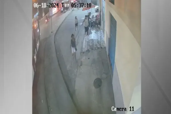 
				
					Vídeo registra assalto que deixou dois mortos; veja
				
				