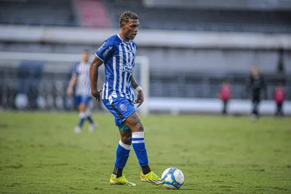 
				
					Vitor Leque comemora ponto contra Londrina e projeta CSA x Athletic
				
				