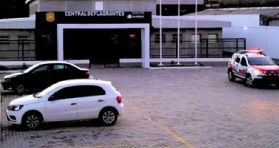 Homem é mantido em cárcere e extorquido em pousada após contratar programa com transexual