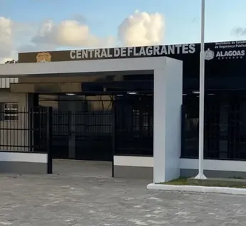 Homem suspeito de praticar roubos e intimidar moradores é preso na Cidade Universitária