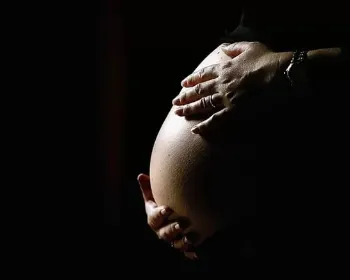 Churrascaria é condenada por assédio moral contra funcionária grávida