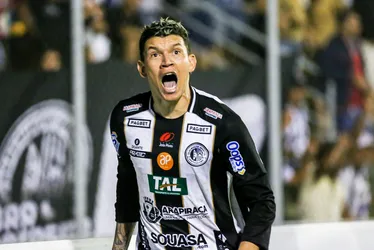 
			
				ASA acerta permanências de Jan Pieter e Júnior Viçosa para 2025
			
			