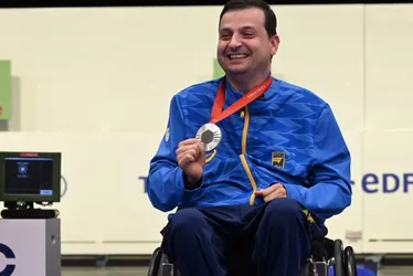 
			
				Alexandre Galgani é prata e ganha 1ª medalha do Brasil no tiro esportivo em Paralimpíadas
			
			