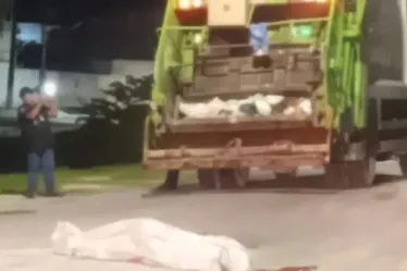 
			
				Pai de menina que compartilhava o dia a dia na internet; saiba quem era o gari que morreu
			
			