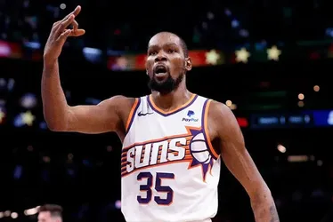 
			
				Astro da NBA, Kevin Durant está próximo de comprar parte do PSG
			
			