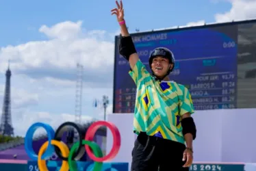 
			
				Augusto Akio, o Japinha, conquista a medalha de bronze no skate park
			
			
