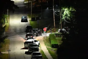 
			
				Autor de disparos contra Trump tinha explosivos no carro, diz jornal
			
			