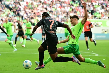 
			
				Bayern de Munique supera Wolfsburg na estreia da Bundesliga
			
			