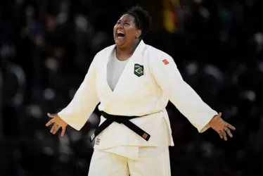
				Brasil conquista bronze em cima da Itália pelo judô em equipes
			
			