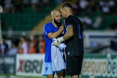 
				CSA acerta contratação do meia Álvaro para reta final da Série C
			
			