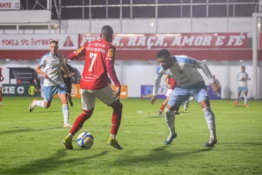 
			
				CSA vence Tombense, fora de casa, e segue respirando na Série C: 1 a 0
			
			
