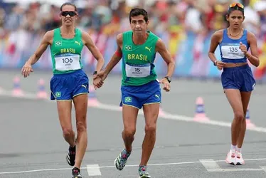 
			
				Caio Bonfim e Viviane Lyra terminam em 7º na marcha atlética
			
			