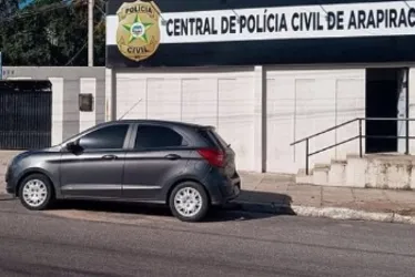 
			
				Mulher é presa por furtar mais de R$ 30 mil  e usar o valor em apostas
			
			