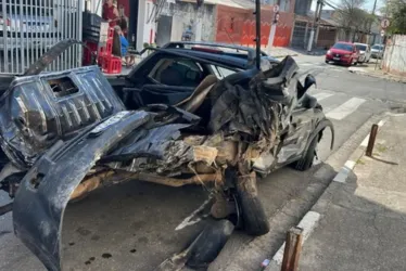 
			
				“Cena de terror”, diz motorista de carro destruído por Audi
			
			