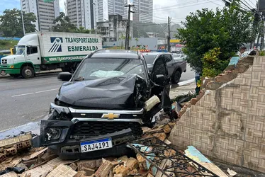 
			
				Colisão envolvendo carro da Polícia Civil deixa quatro feridos em Maceió
			
			