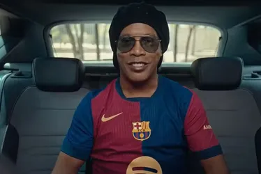 
			
				Com Ronaldinho, Barcelona lança nova camisa para a temporada 2024/2025
			
			