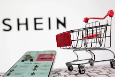 
				Compras de US$ 50: varejistas começam a cobrar imposto; veja como ficam os preços
			
			