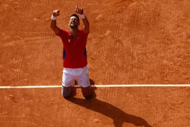 
			
				Djokovic bate Alcaraz e conquista o inédito ouro olímpico no tênis
			
			