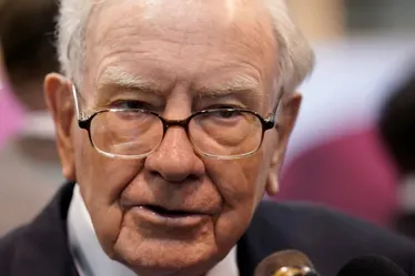 
			
				Empresa de Warren Buffett alcança US$ 1 trilhão em valor de mercado
			
			