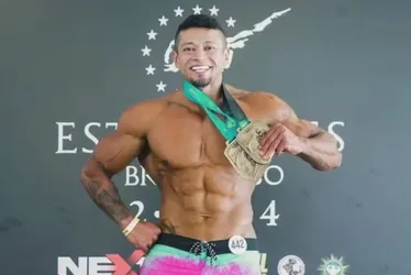 
			
				Ex-affair de Gracyanne, personal Gilson passa por harmonização peniana
			
			