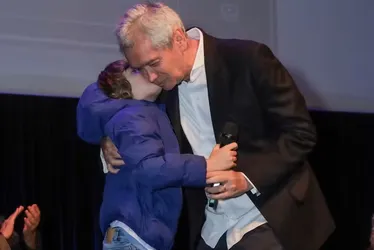 
			
				Filho de 8 anos de Serginho Groisman rouba a cena em homenagem ao pai
			
			