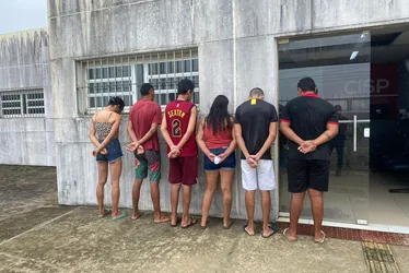 
			
				Grupo faz live praticando sexo na frente de criança e acaba preso em Teotônio
			
			