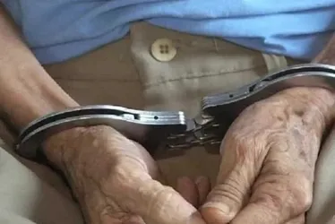 
			
				Idoso de 80 anos suspeito de estuprar três crianças em União dos Palmares é preso no MT
			
			