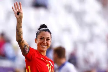 
			
				Jenni Hermoso se explica após dizer que Seleção brasileira não joga futebol
			
			