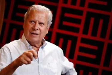 
			
				José Dirceu é internado sob suspeita de insuficiência coronária
			
			
