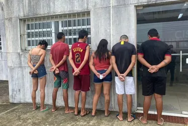 
			
				Grupo que fez live de sexo na frente de criança em Teotônio Vilela é solto pela Justiça
			
			
